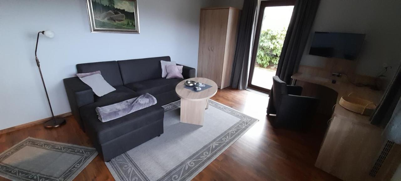 Ferienwohnung Wiesenblick Mit Terrasse Im Landhaus Fischer ザンクト・アンドレーアスベルク エクステリア 写真